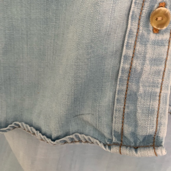 Anthro cloth and stone faded chambray button down - Picture 5 of 7